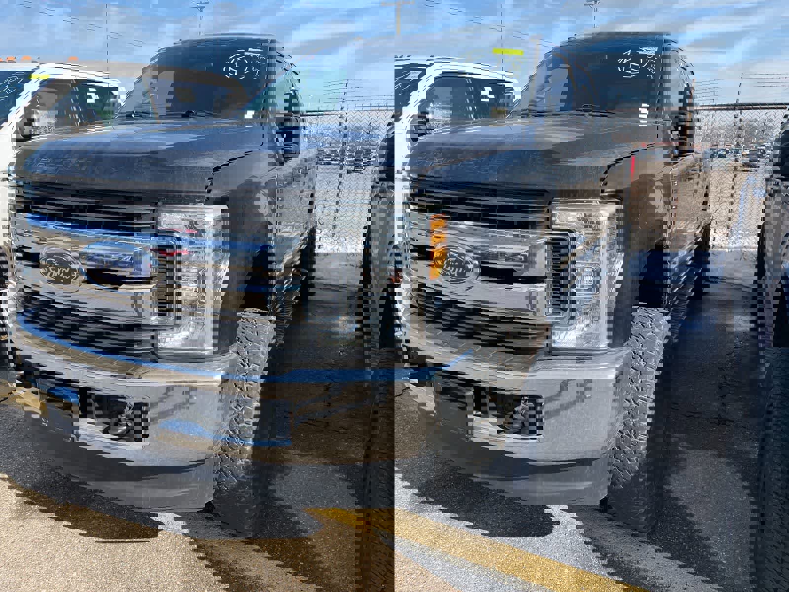 Used 2019 Ford F250 XLT w/ FX4 Off-Road Package image 3