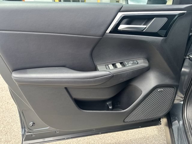Used 2025 Mitsubishi Outlander AWD image 9