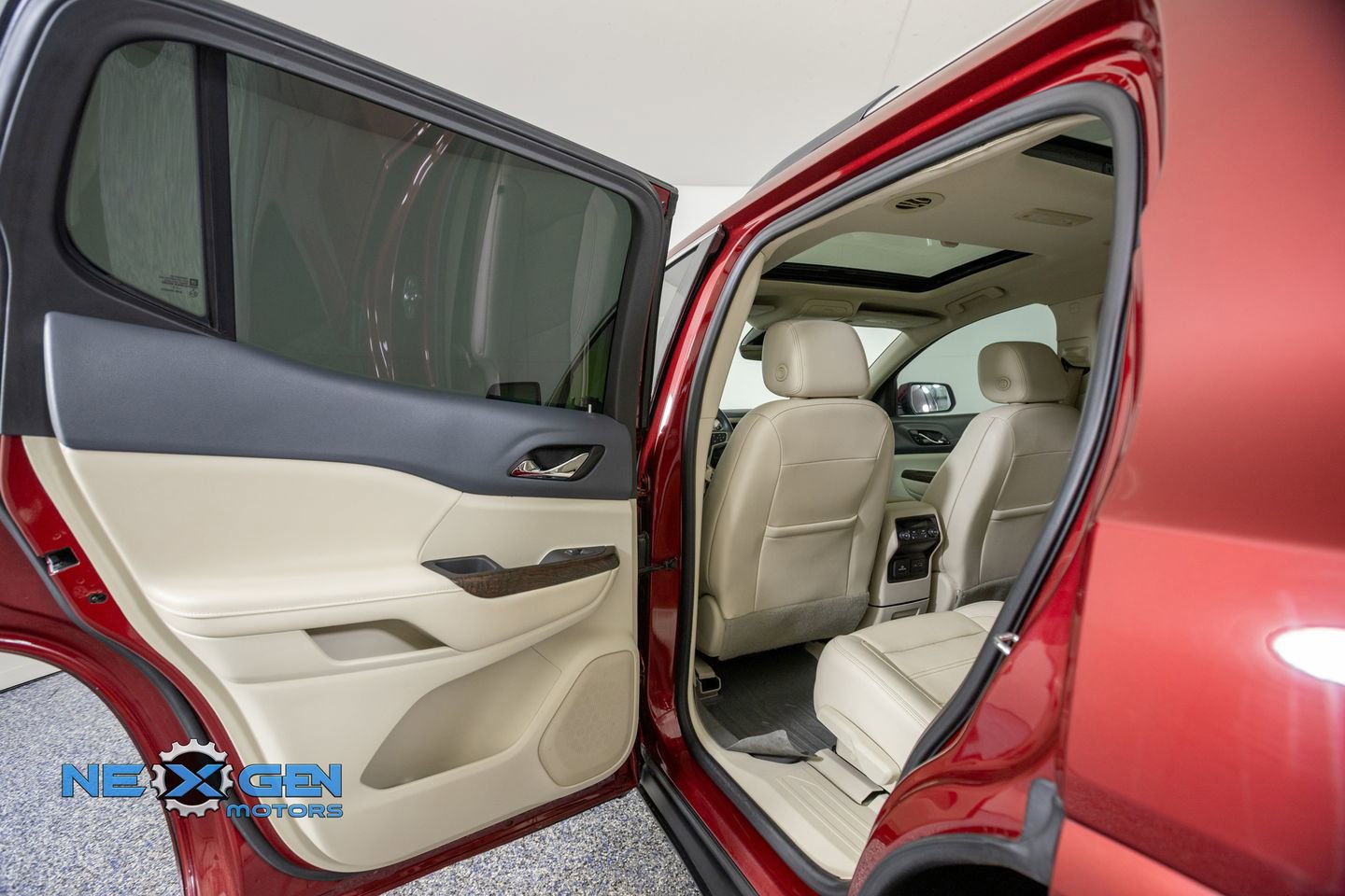 Used 2020 GMC Acadia Denali w/ Trailering Package AWD/4WD image 27