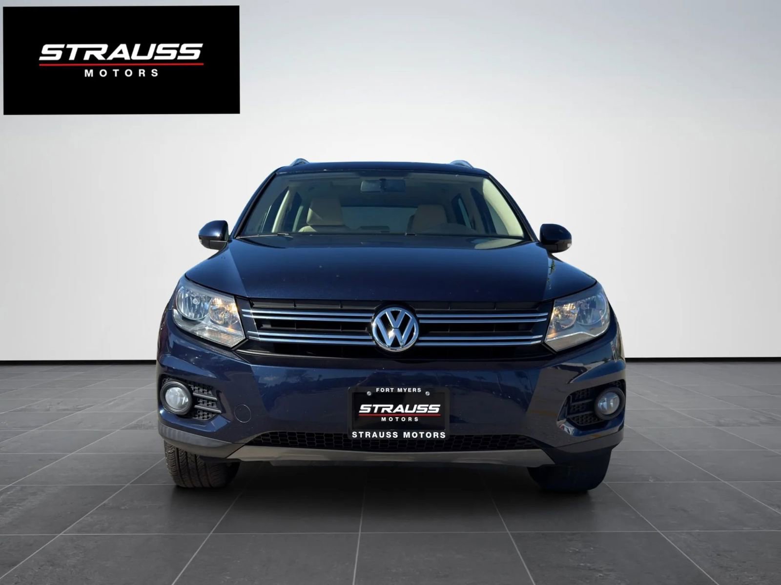 Used 2013 Volkswagen Tiguan SE image 3