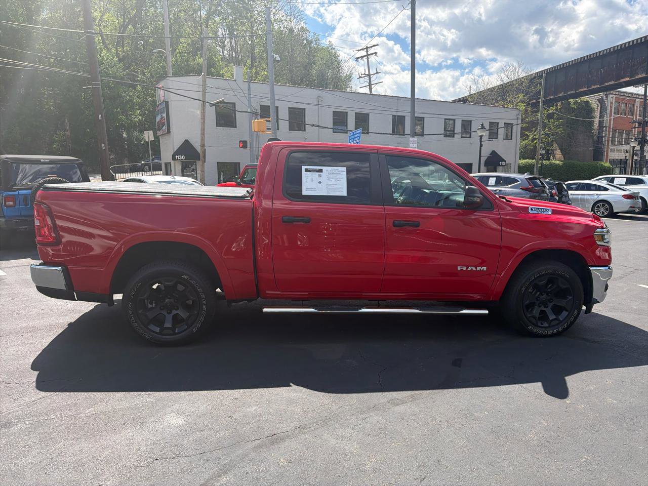 Used 2025 RAM 1500 Big Horn AWD/4WD image 4