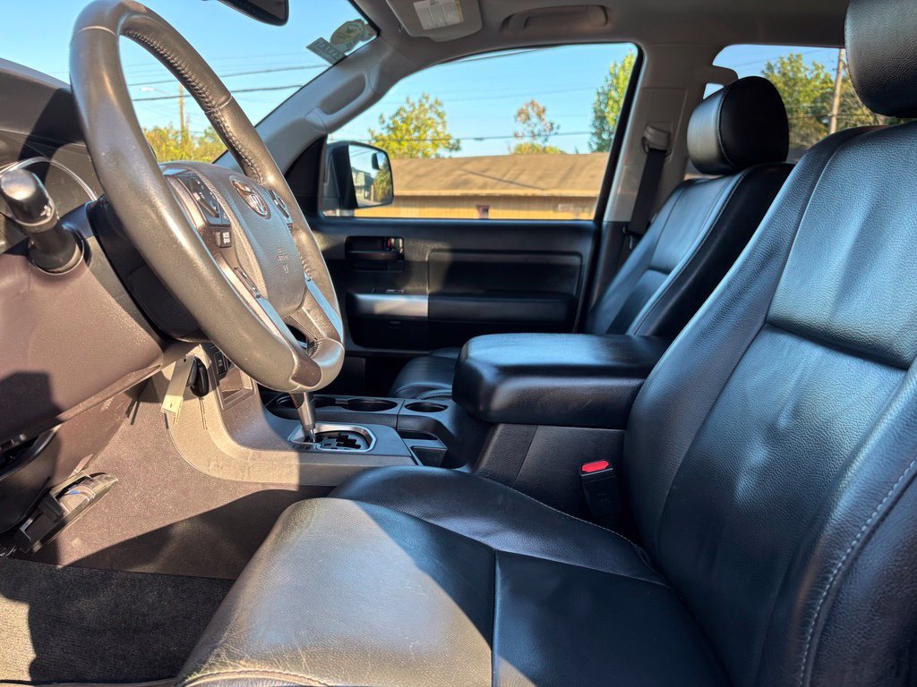 Used 2018 Toyota Sequoia TRD Sport AWD/4WD image 18