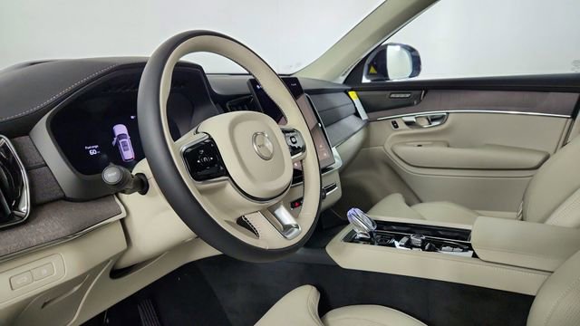 New 2026 Volvo XC90 T8 Ultra w/ Protection Package AWD/4WD image 12