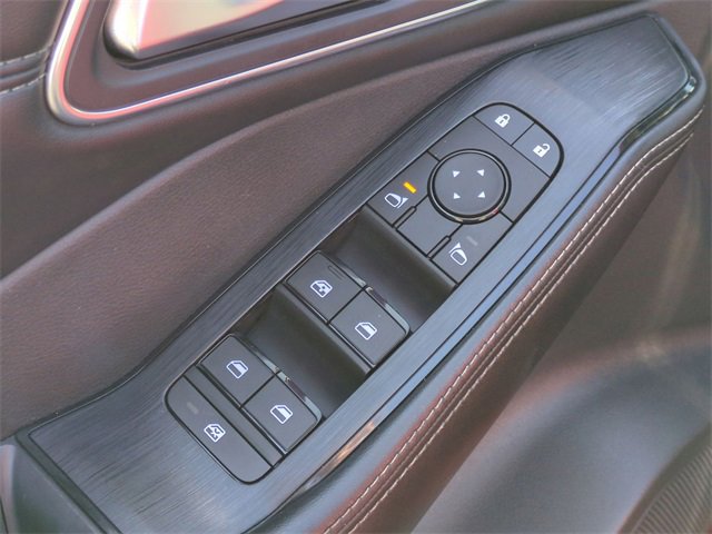 Used 2021 Nissan Rogue SV w/ Premium Package image 13