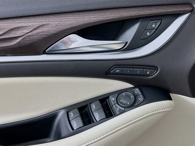 Used 2023 Buick Enclave Avenir w/ Avenir Technology Package AWD/4WD image 9