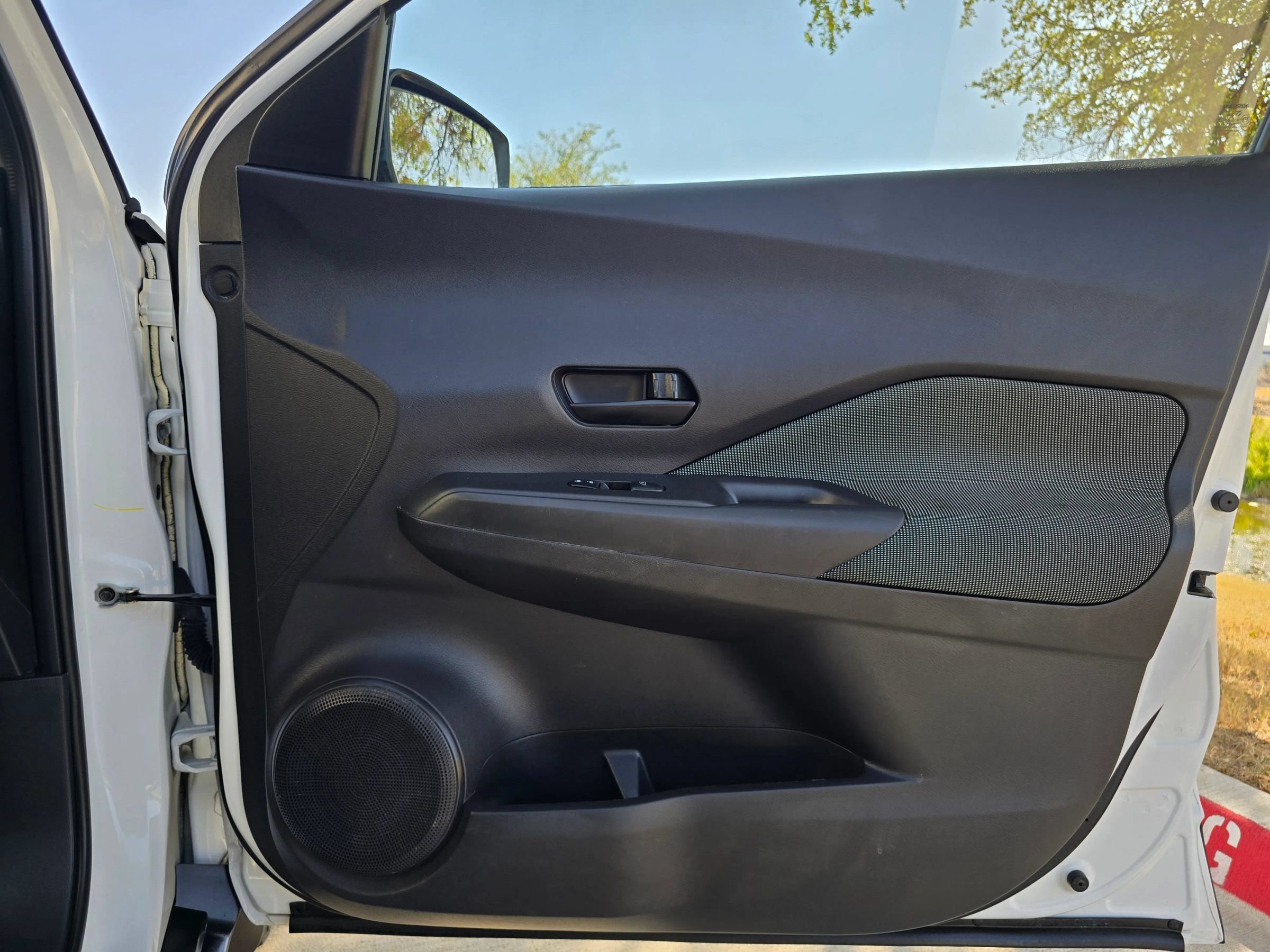 Used 2018 Nissan Kicks S w/ Exterior Package FWD image 16