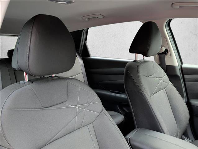Used 2025 Hyundai Tucson SE FWD image 22