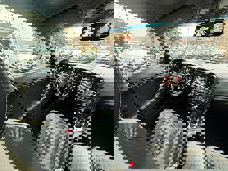 Used 2011 Kia Optima EX w/ Hybrid Premium Technology Pkg image 14