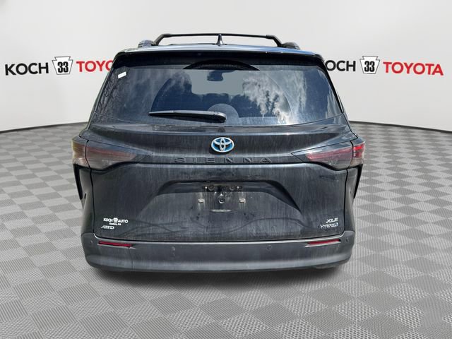 Used 2023 Toyota Sienna XLE image 7