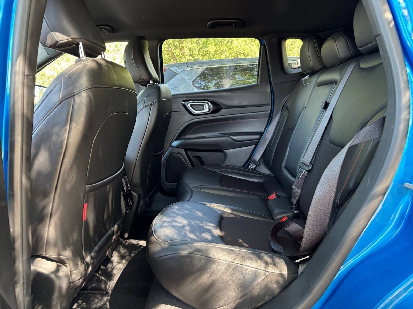 Used 2025 Jeep Compass Trailhawk AWD/4WD image 24