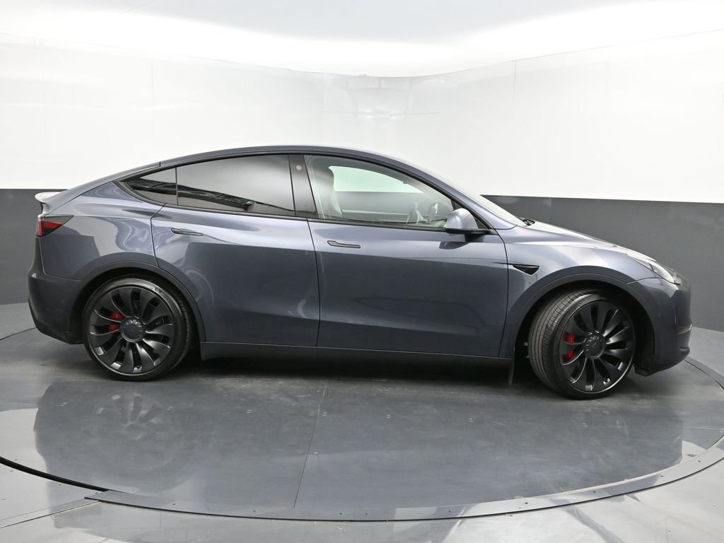 Used 2022 Tesla Model Y Performance AWD/4WD image 39
