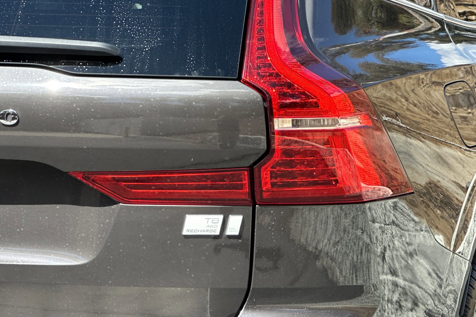 Certified 2023 Volvo XC60 T8 Ultimate AWD/4WD image 34