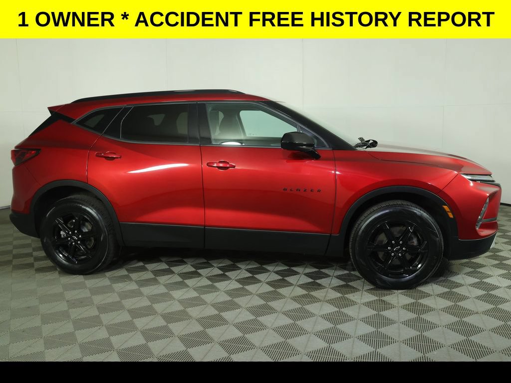 Used 2023 Chevrolet Blazer LT w/ Convenience Package AWD/4WD image 2