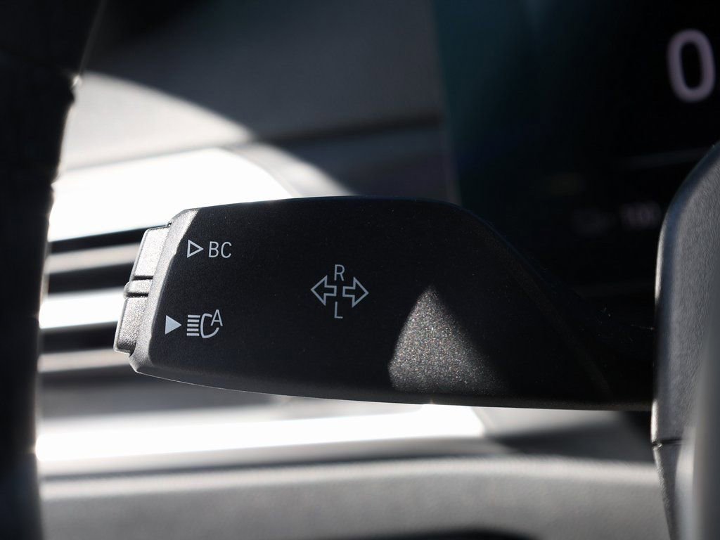 Used 2025 BMW i4 eDrive40 w/ M Sport Package image 38