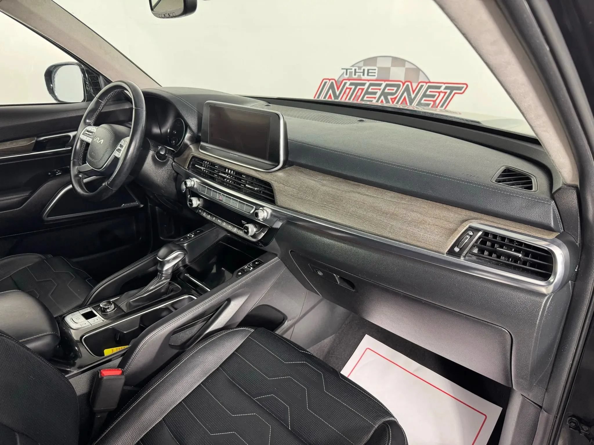 Used 2022 Kia Telluride SX w/ SX Prestige Package AWD/4WD image 12