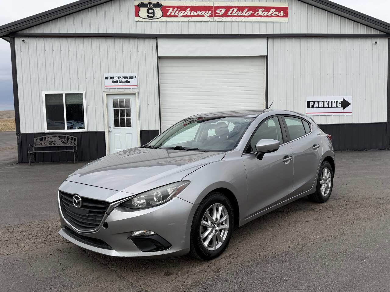Used 2016 MAZDA MAZDA3 i Sport w/ Preferred Equipment Package FWD image 1