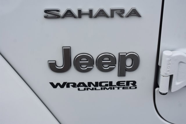 Used 2018 Jeep Wrangler Unlimited Sahara image 11
