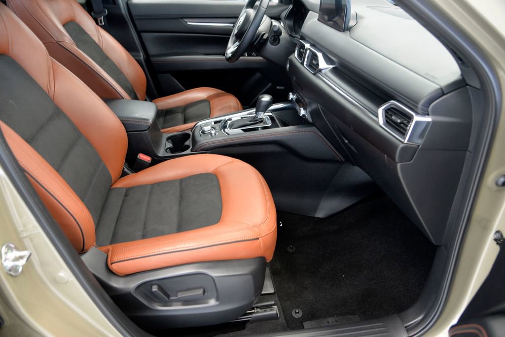 Certified 2025 MAZDA CX-5 Carbon Edition image 30