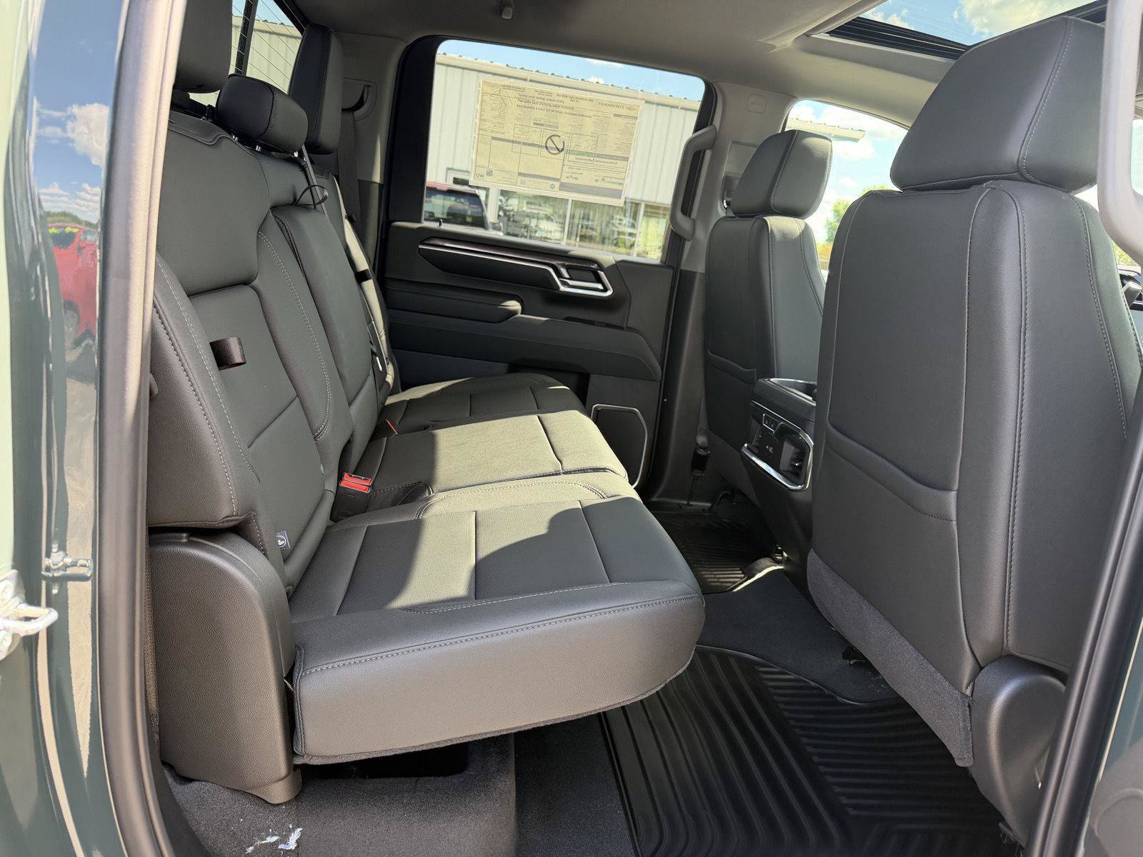 New 2026 Chevrolet Silverado 2500 LTZ w/ LTZ Premium Package AWD/4WD image 24