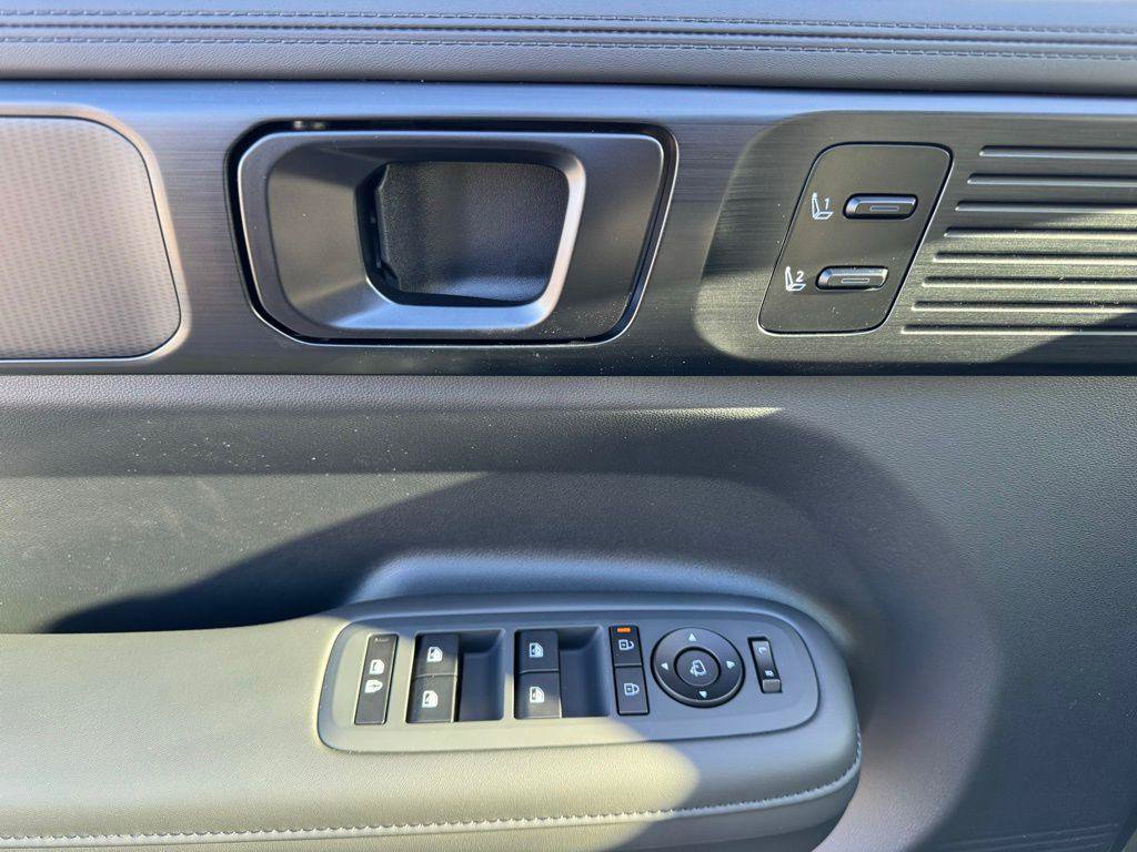 New 2026 Hyundai Santa Fe Calligraphy AWD/4WD image 16