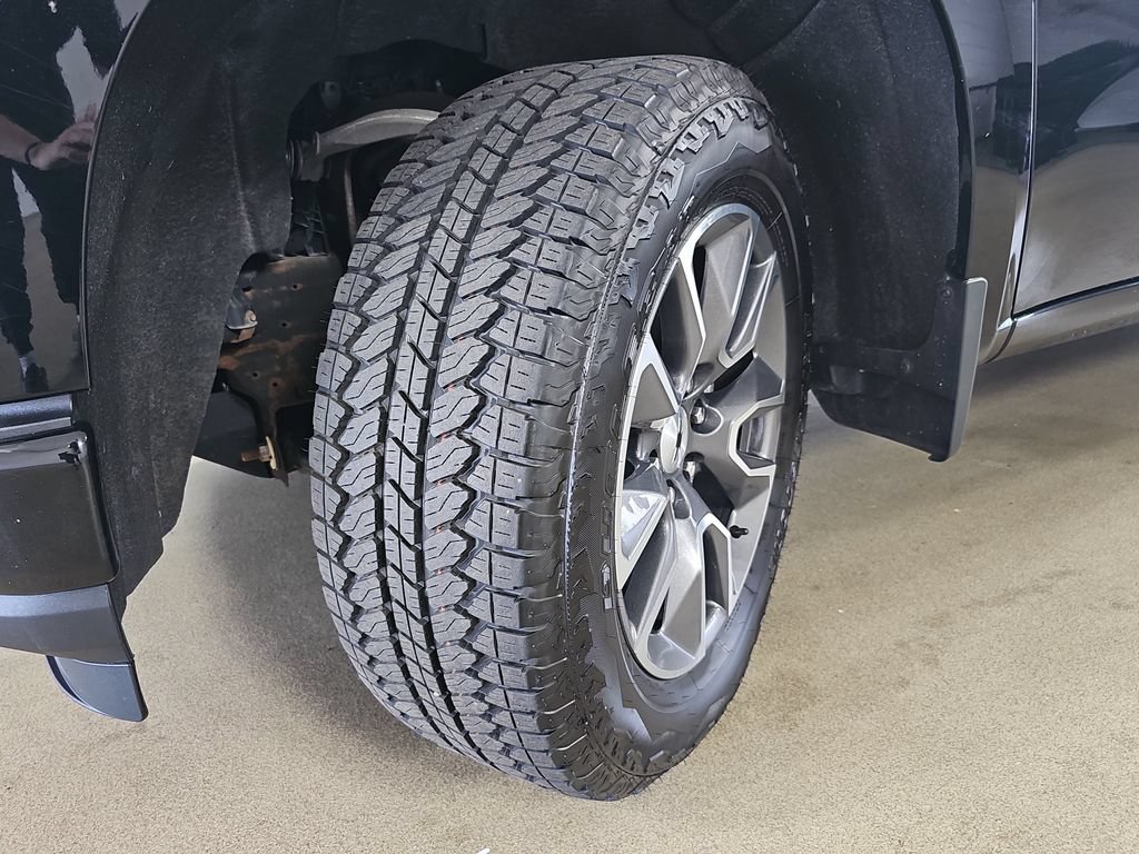 Certified 2022 Chevrolet Silverado 1500 RST AWD/4WD image 37