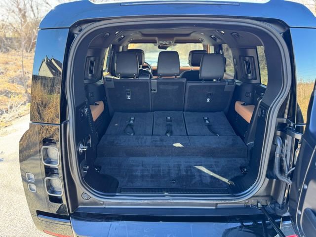 Used 2023 Land Rover Defender 130 X image 7