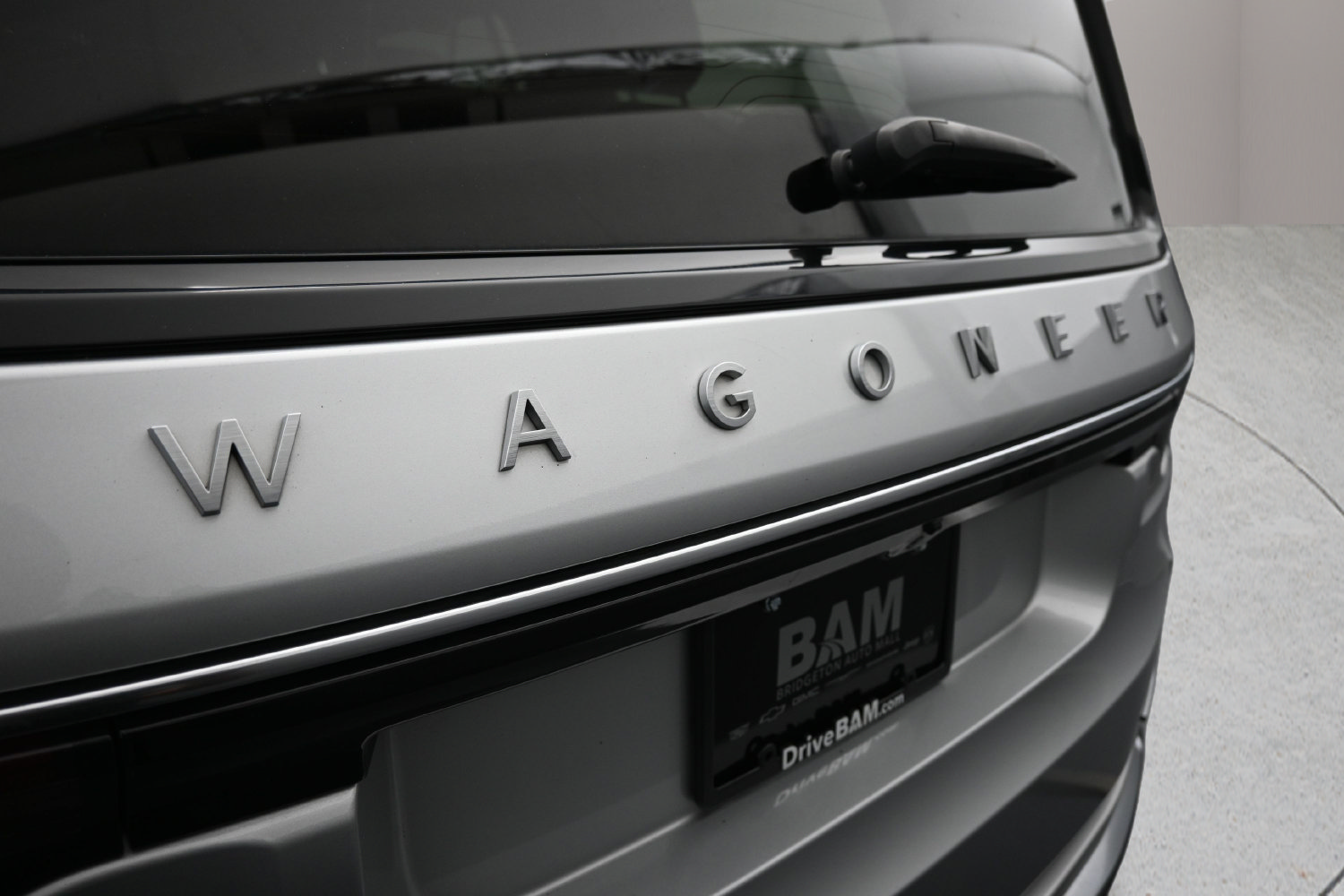 Used 2024 Jeep Wagoneer Series II AWD/4WD image 30