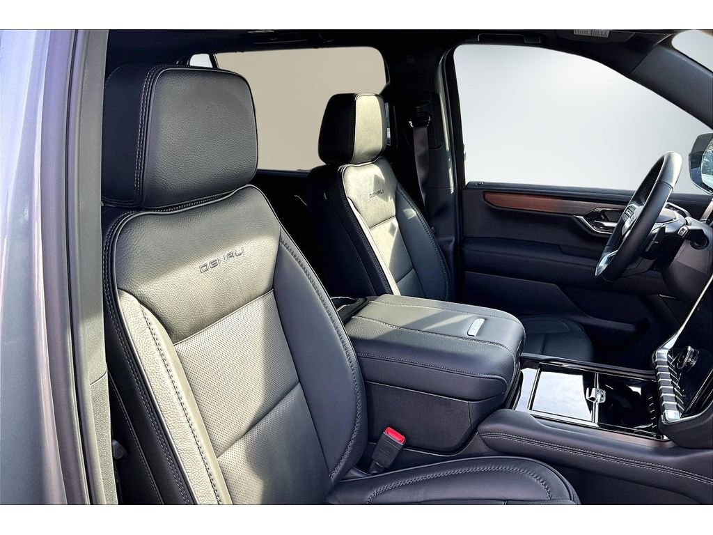 New 2026 GMC Yukon XL Denali w/ Sun & Power Step Package image 11