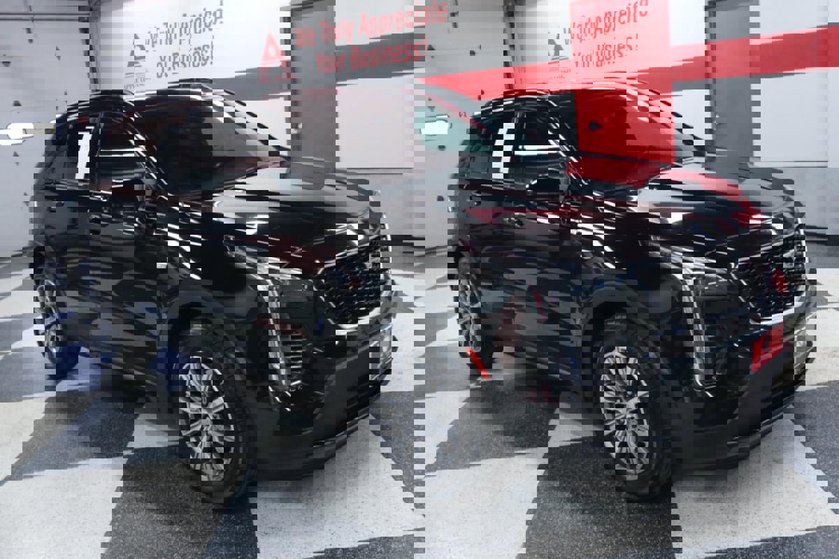 Used 2019 Cadillac XT4 Sport image 3