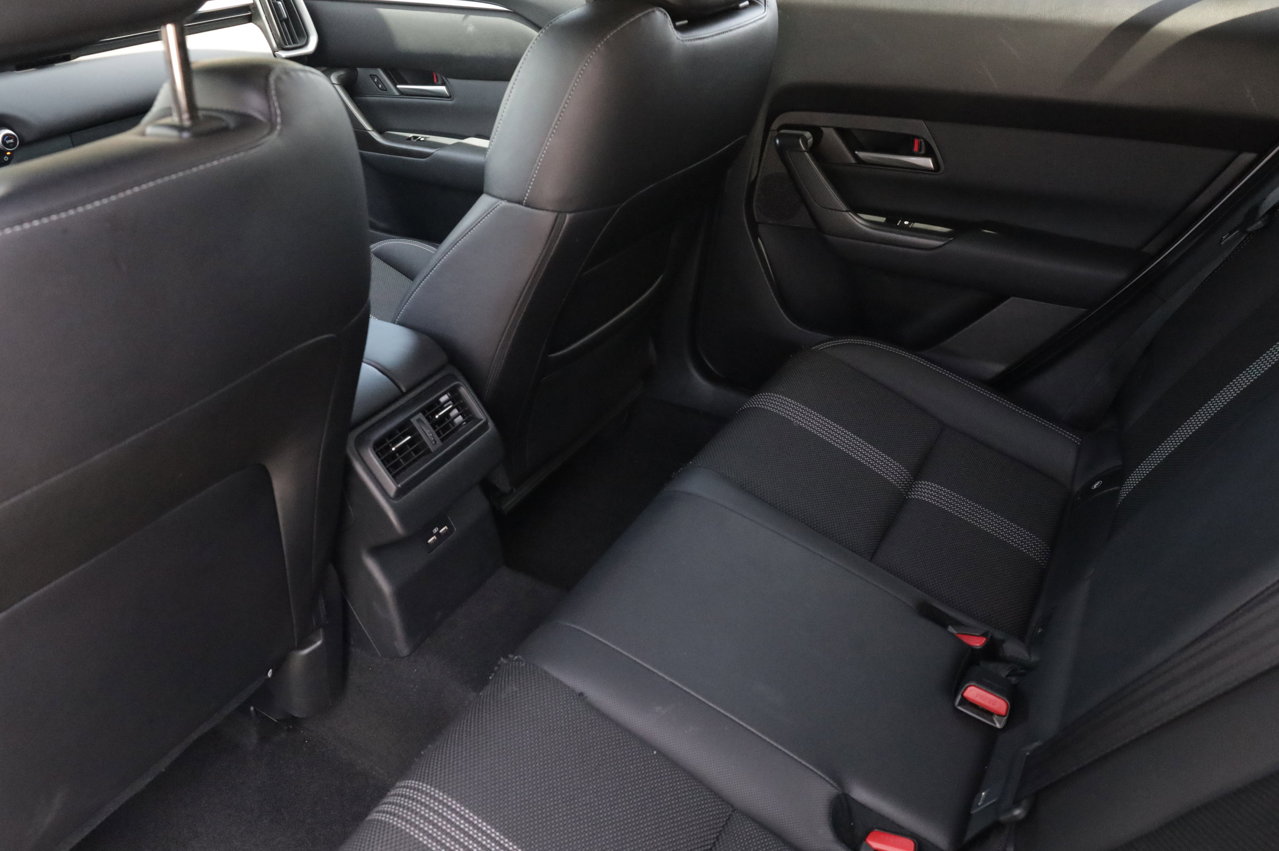 Used 2024 MAZDA CX-50 AWD 2.5 S w/ Preferred Package image 21