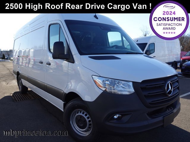 Used 2024 Mercedes-Benz Sprinter 2500 image 1