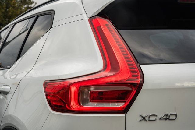 New 2026 Volvo XC40 B5 Ultra w/ Protection Package Premier image 7