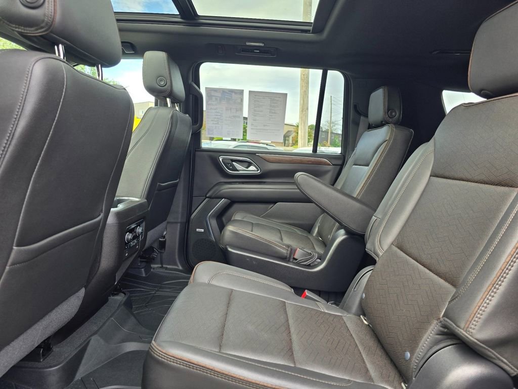 Used 2021 Chevrolet Suburban High Country image 17