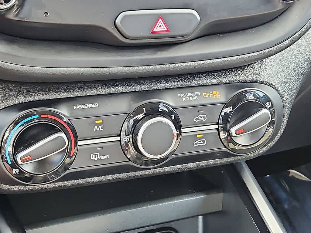 Used 2022 Kia Soul LX w/ Technology Package FWD image 15
