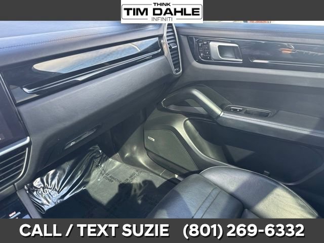 Used 2020 Porsche Cayenne AWD/4WD image 23