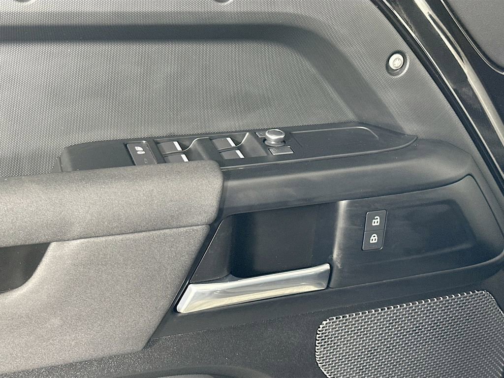 Used 2020 Land Rover Defender 110 S image 18