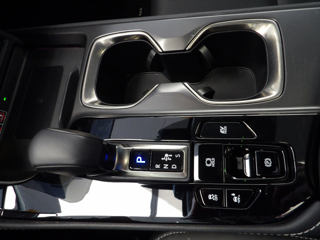 Used 2024 Lexus NX 350h AWD image 32
