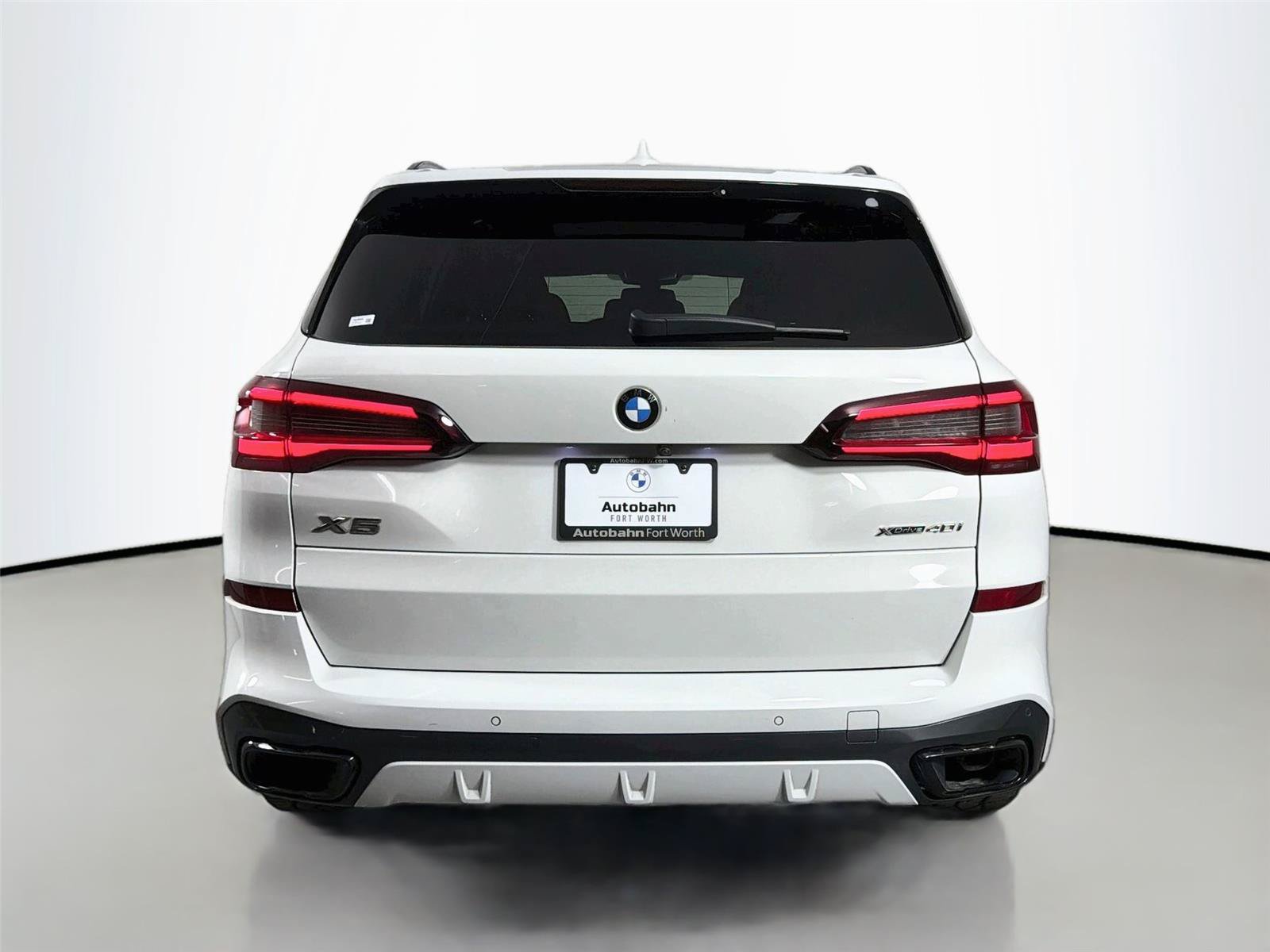 Used 2022 BMW X5 xDrive40i w/ M Sport Package AWD/4WD image 6