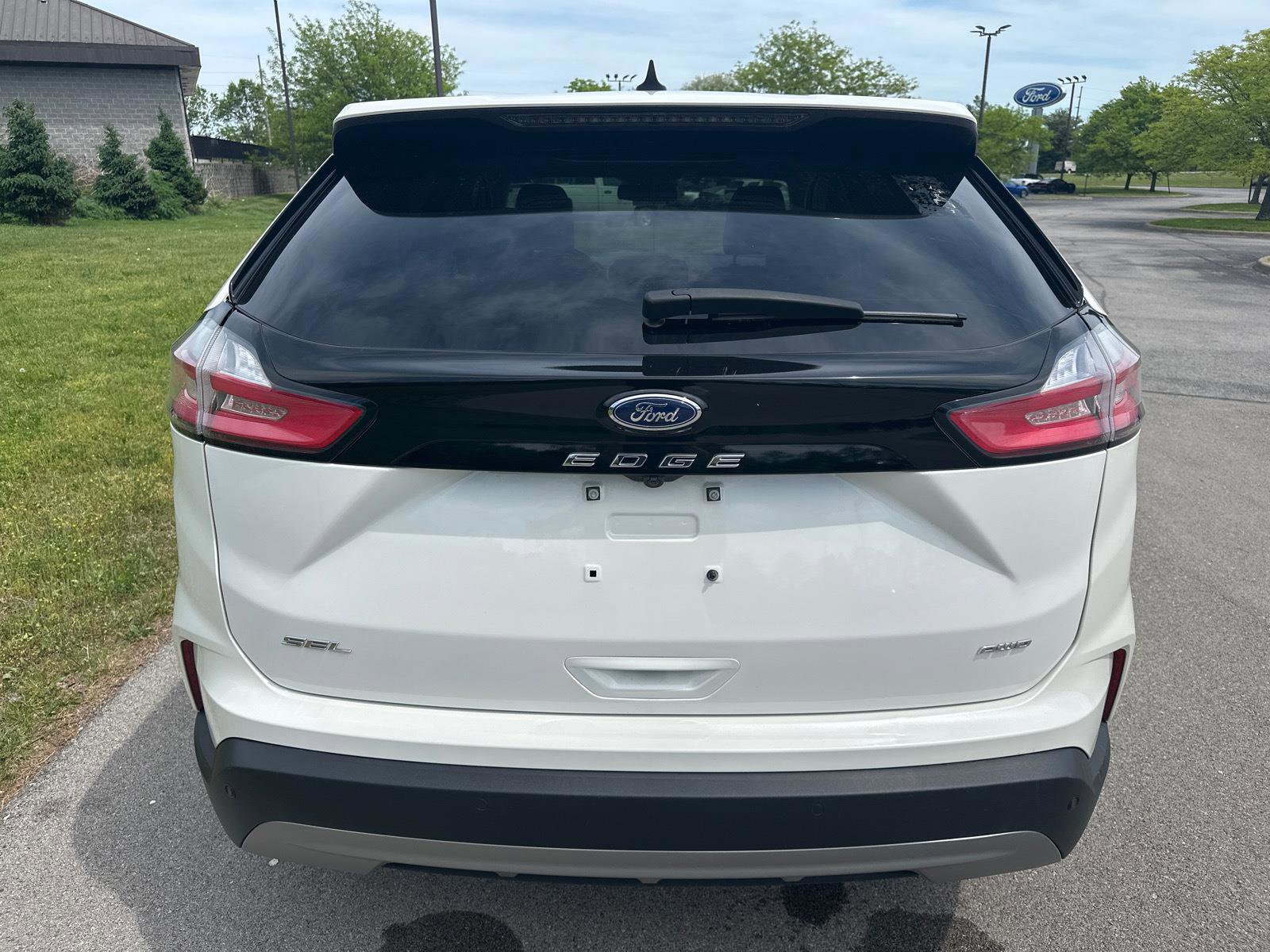 Certified 2022 Ford Edge SEL w/ Convenience Package AWD/4WD image 13