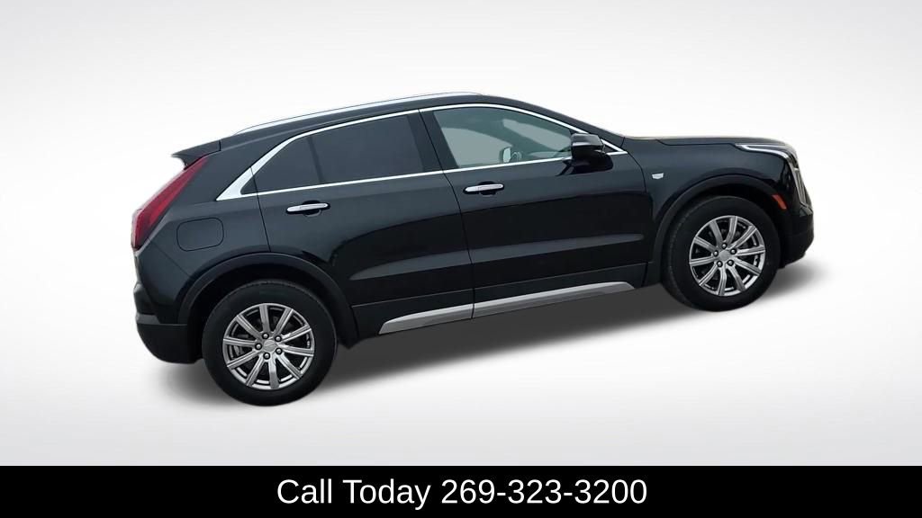 Used 2021 Cadillac XT4 Premium Luxury w/ Cold Weather Package image 8