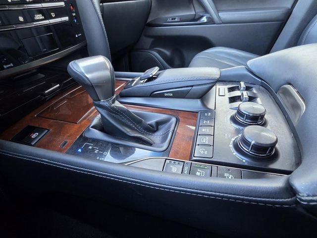 Used 2019 Lexus LX 570 4WD w/ Luxury Package image 27