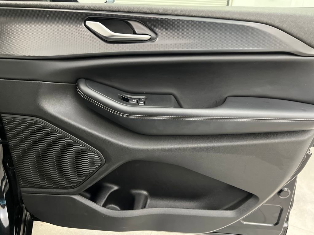 Used 2024 Jeep Grand Cherokee Altitude image 25