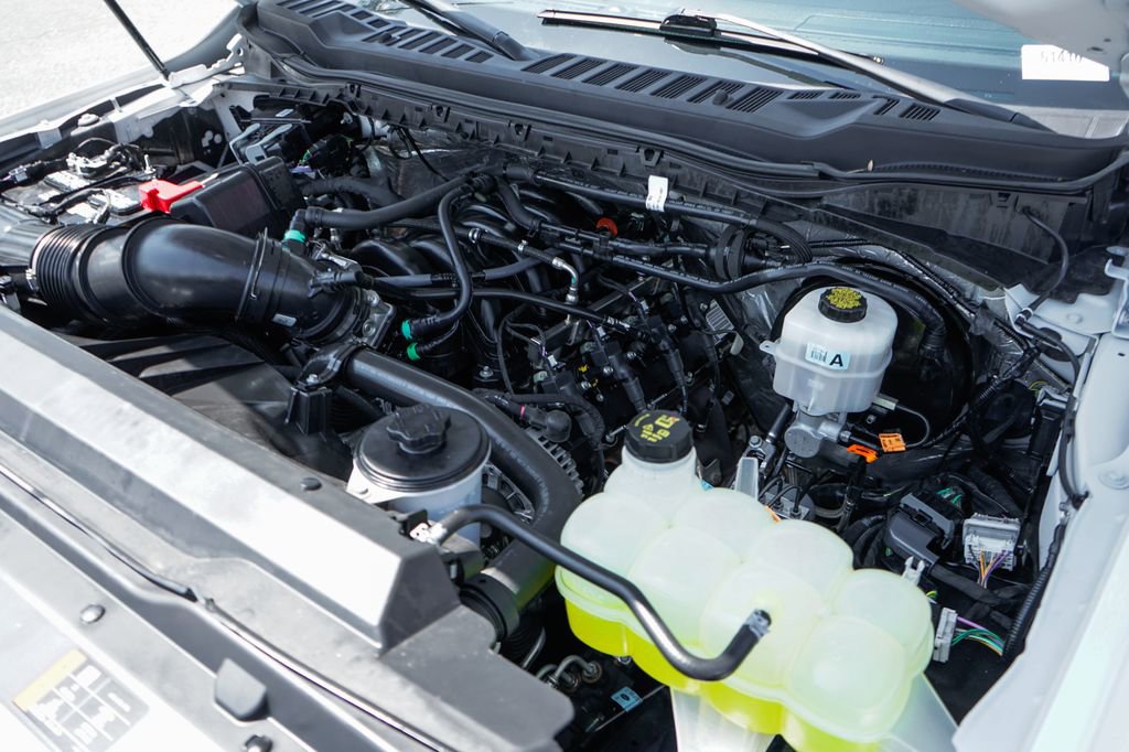 Used 2024 Ford F250 XL w/ XL Chrome Package image 12