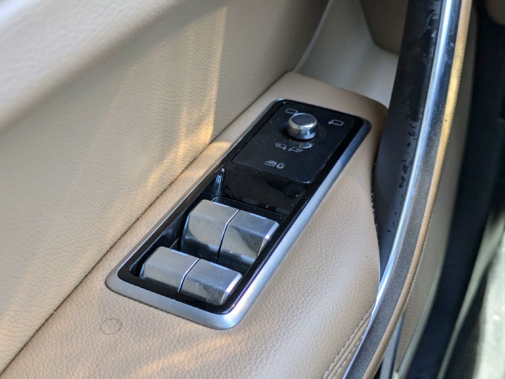 Used 2021 Jaguar F-PACE S AWD/4WD image 25