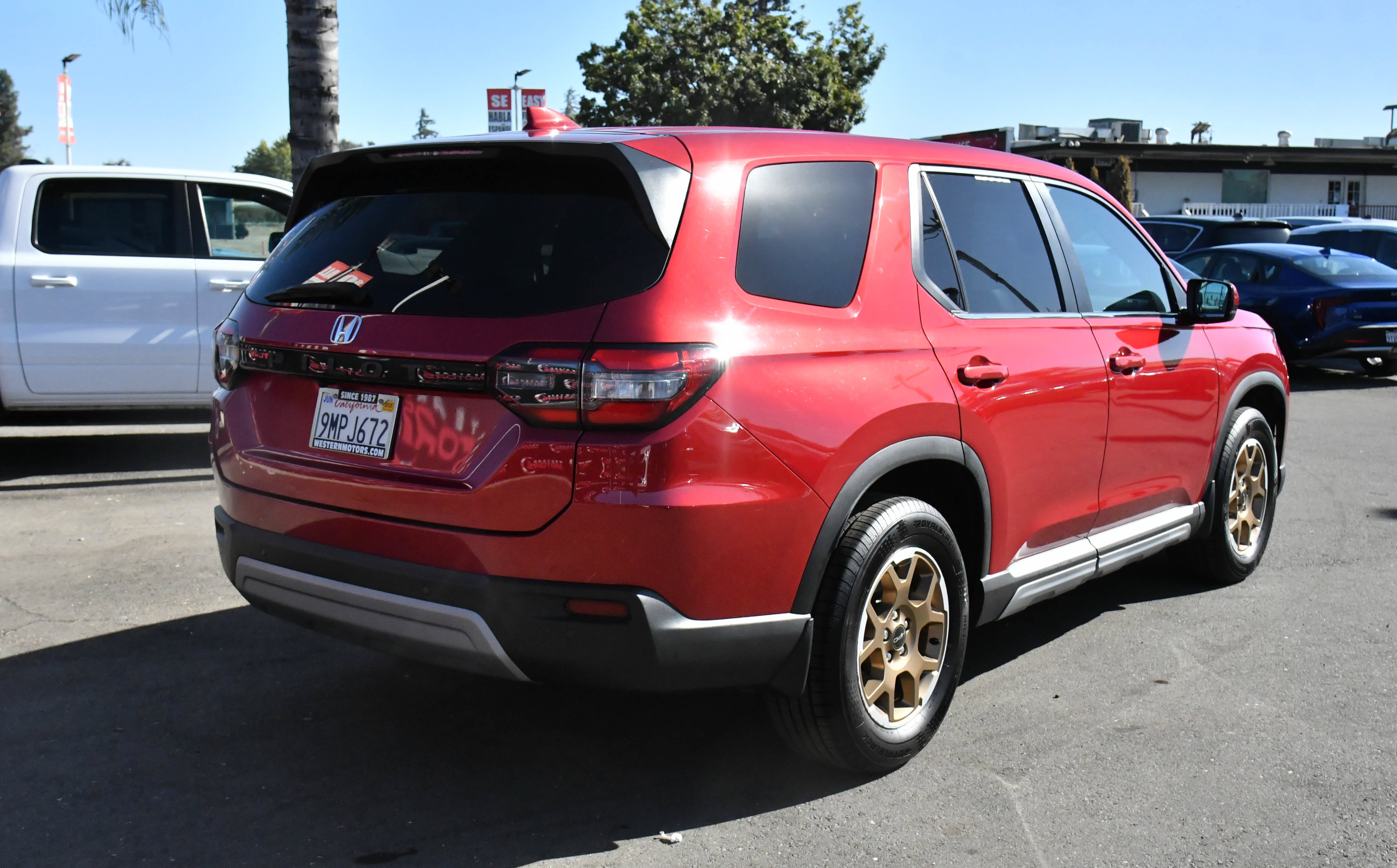 Used 2024 Honda Pilot EX-L image 8