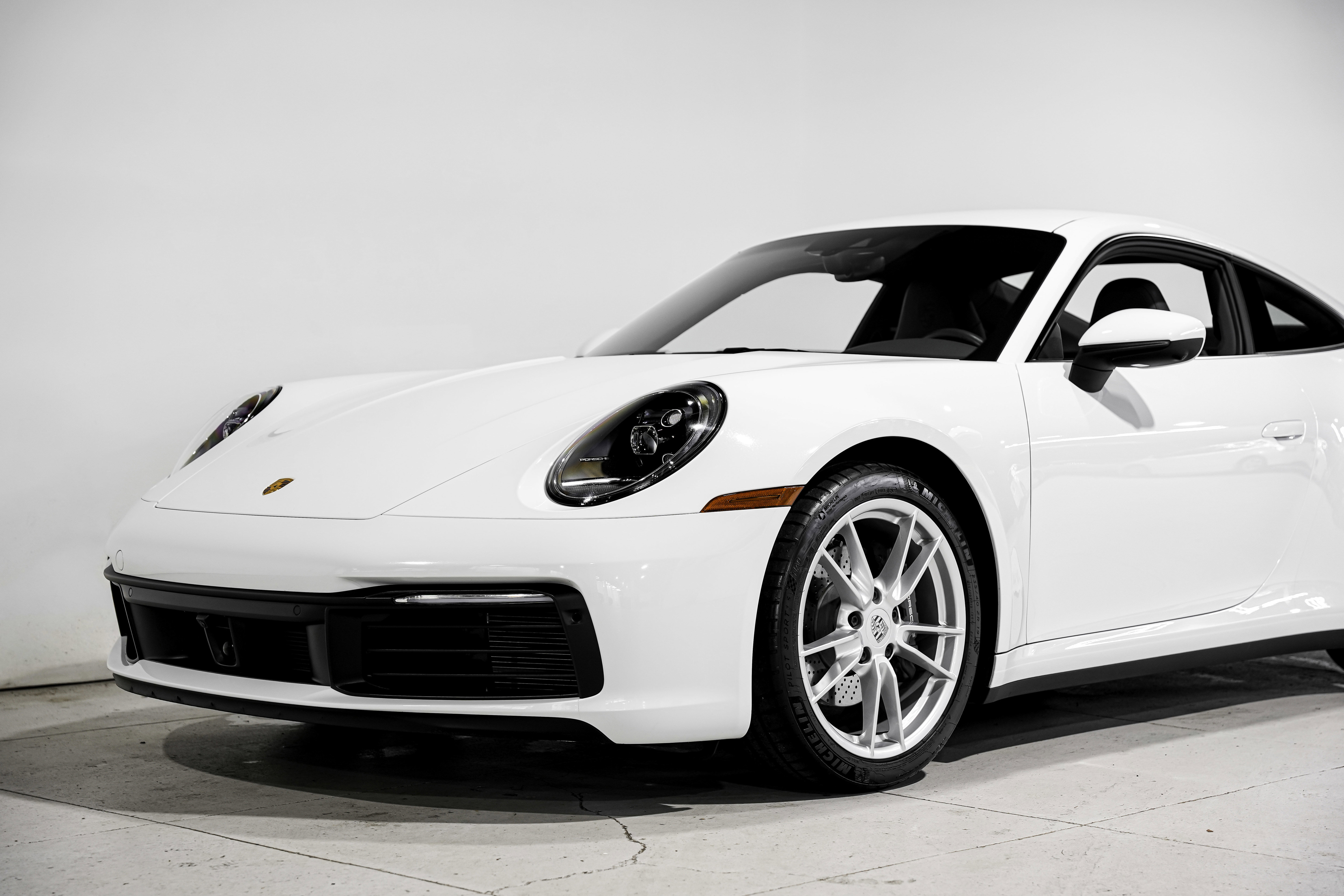 Used 2023 Porsche 911 Carrera w/ Premium Package image 33