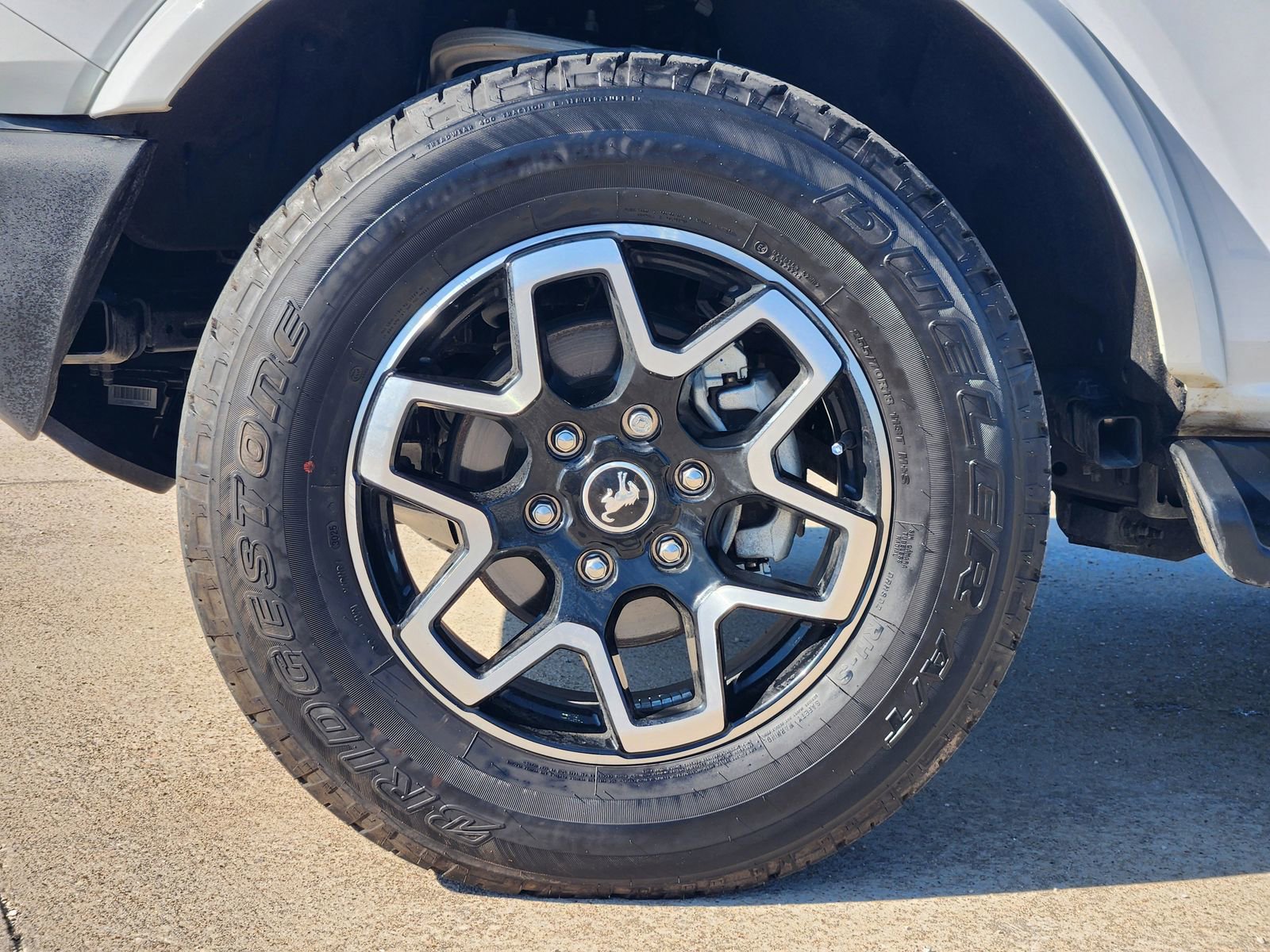 Used 2025 Ford Bronco Outer Banks AWD/4WD image 11