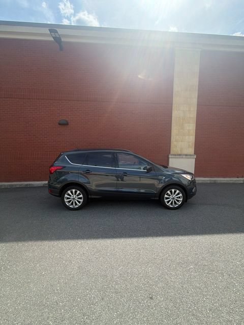 Used 2019 Ford Escape SEL AWD/4WD image 2