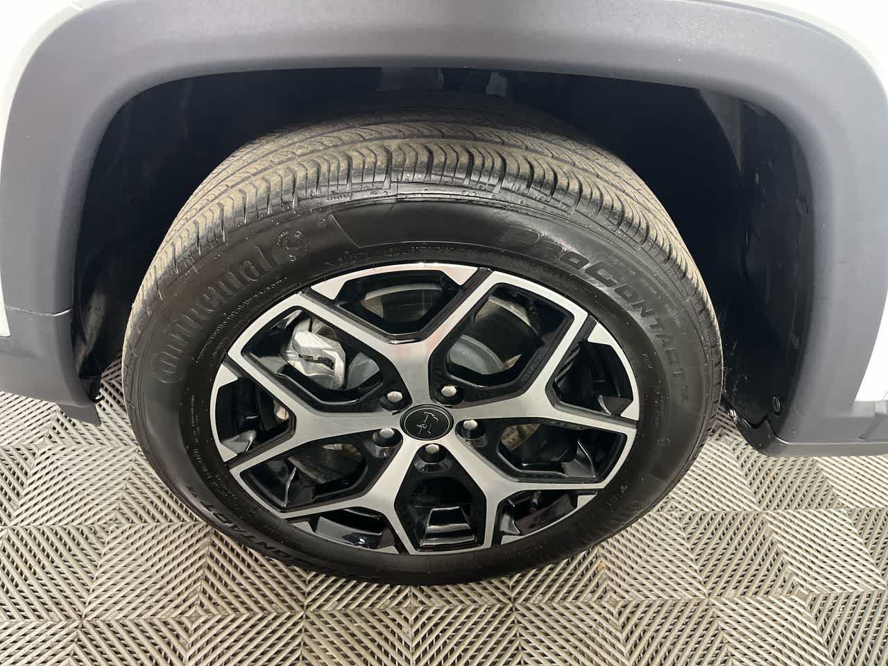 Used 2025 Jeep Compass Limited AWD/4WD image 10
