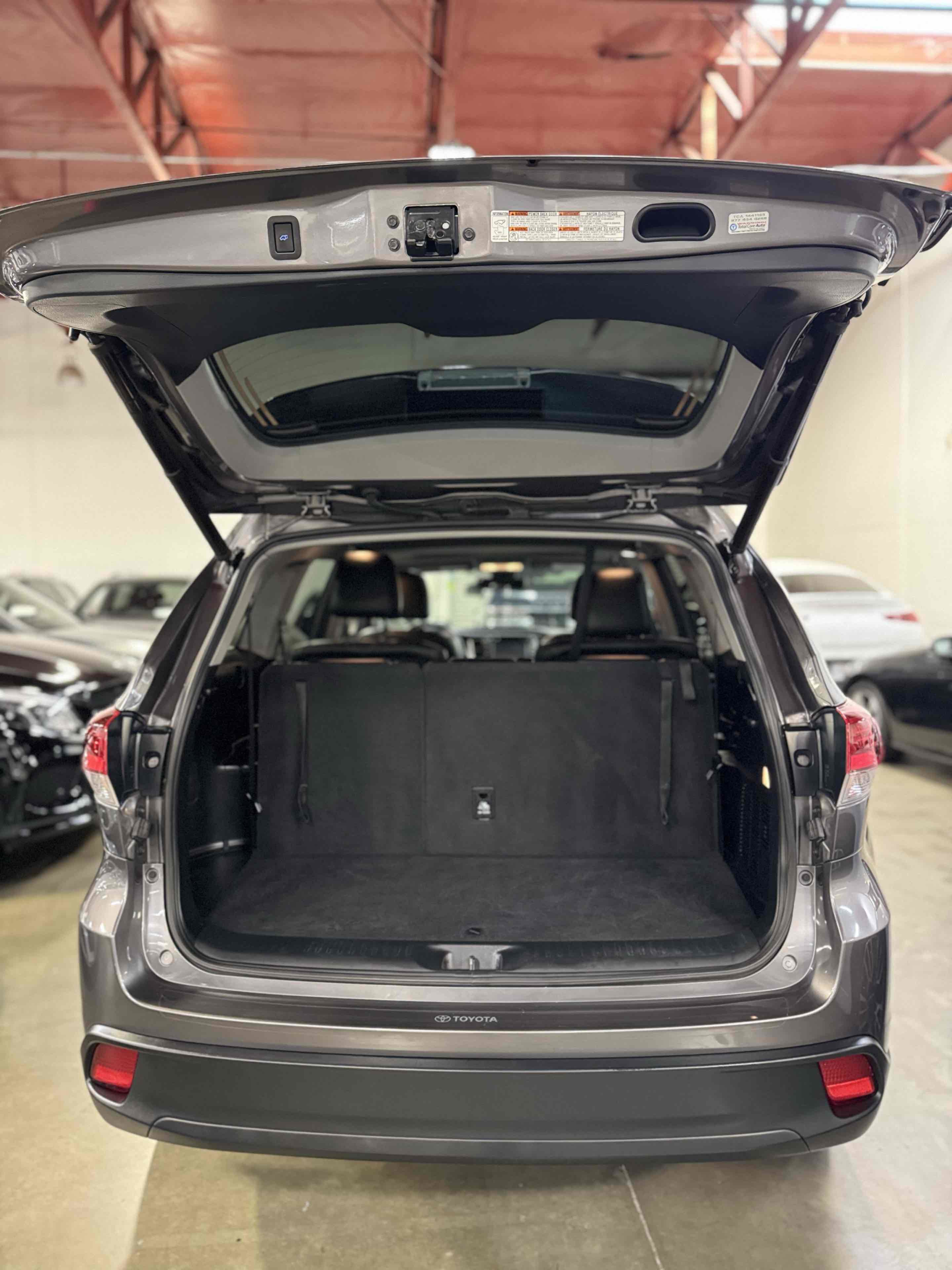 Used 2019 Toyota Highlander XLE image 74